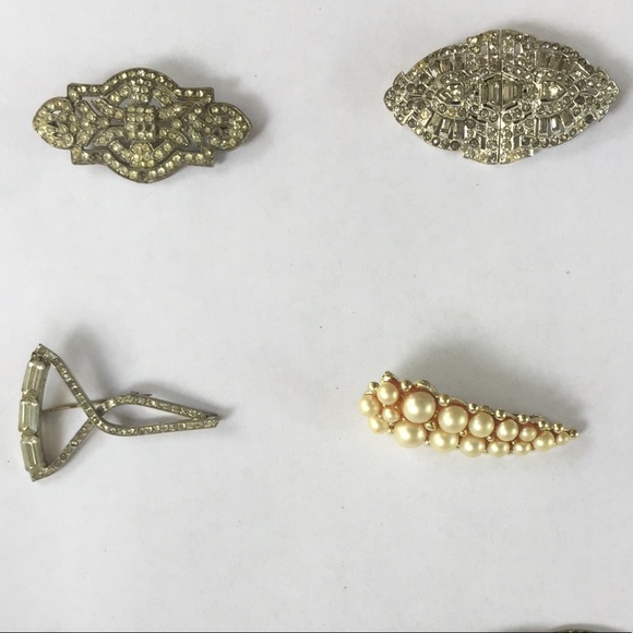 Brooches - Picture 1 of 2